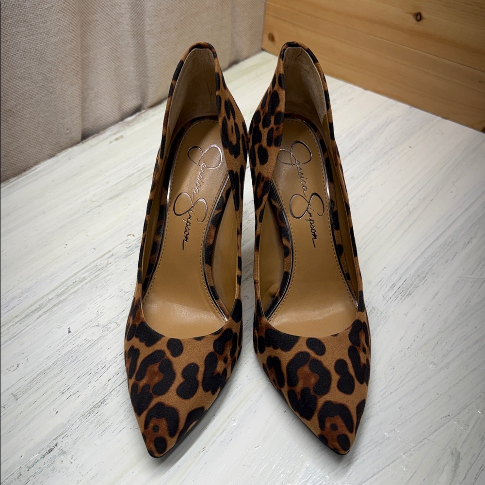 Jessica Simpson Leopard Print Stiletto Heels Sz 7M - Picture 3 of 10
